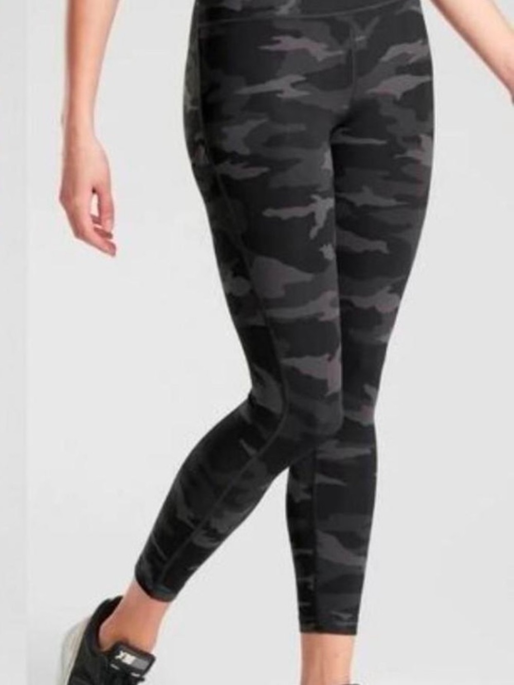 Athleta ultimate stash legging tights 7/8 camo print